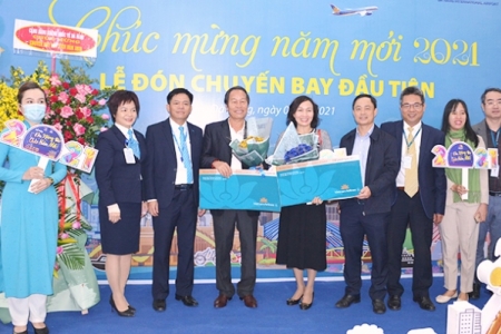 Đà Nẵng: Đón chuyến bay đầu tiên chào năm mới 2021