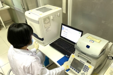 TP.HCM: Người phụ nữ nhập cảnh trái phép cùng BN 1440 âm tính với Covid-19