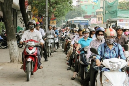 Hà Nội: Xử lý nghiêm phương tiện đi lên vỉa hè