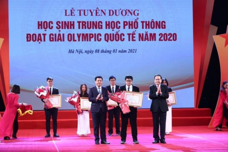 Tuyên dương học sinh THPT đoạt giải Olympic quốc tế năm 2020