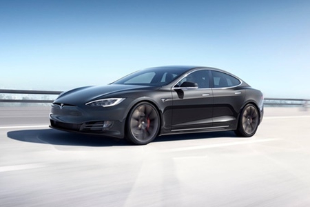 Tesla triệu hồi gần 135.000 ô tô để khắc phục lỗi bộ nhớ máy tính