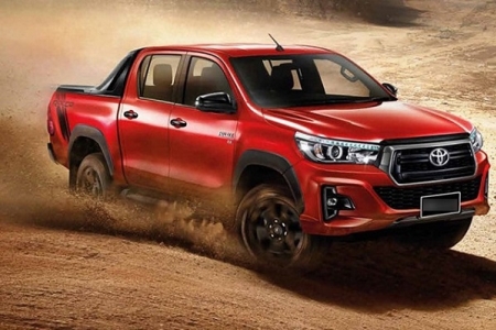 Toyota Việt Nam triệu hồi gần 2.000 chiếc bán tải Hilux