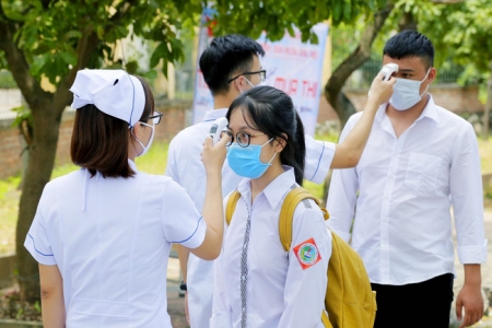 Từ ngày 1/3, học sinh Quảng Ninh trở lại trường học