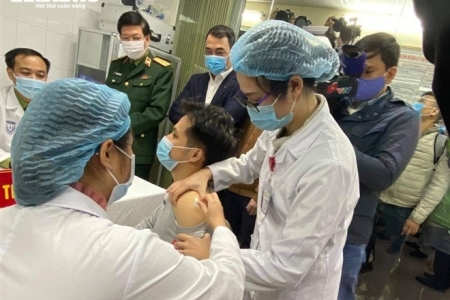 50 tình nguyện viên tiêm thử nghiệm giai đoạn 2 vaccine COVID-19 vào sáng mai