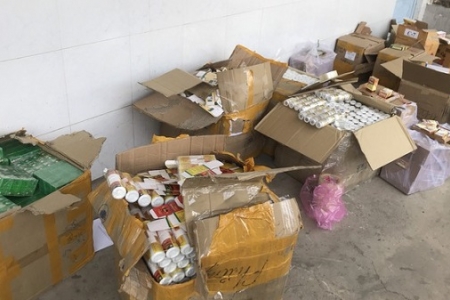 An Giang: Phát hiện hơn 4.000 hộp thuốc tân dược nghi nhập lậu