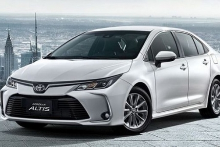 Lỗi bơm xăng, Toyota Việt Nam tiếp tục triệu hồi 166 xe Corolla Altis