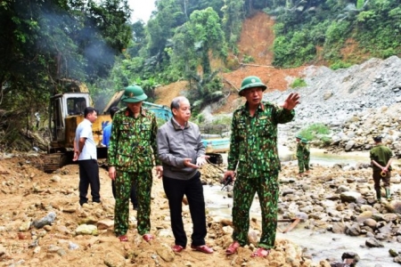 Thừa Thiên Huế: Phát hiện nhiều vật dụng của nạn nhân ở thượng nguồn sông Rào Trăng