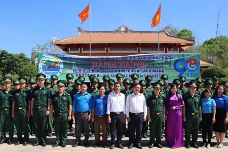 Doanh nghiệp chung tay cùng người trẻ tô điểm sắc màu 'Tháng Ba biên giới'