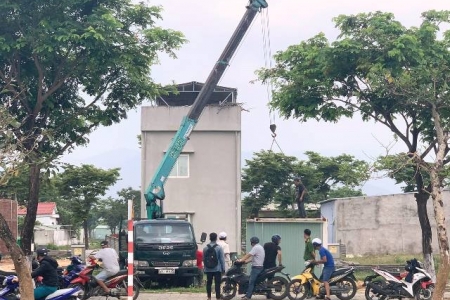 Quận Liên Chiểu (Đà Nẵng): Ra quân tháo dỡ lều quán, ki-ốt giao dịch bất động sản trái phép