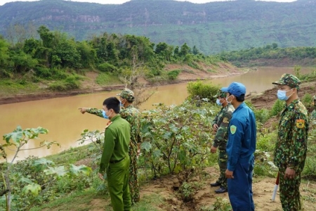 Quảng Trị: Sang Lào dự lễ Ariêuping, 11 người bị cách ly