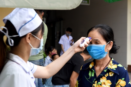 Nam Định: Phong toả một xóm vì có ca nghi mắc COVID-19 liên quan BV Bệnh nhiệt đới TW