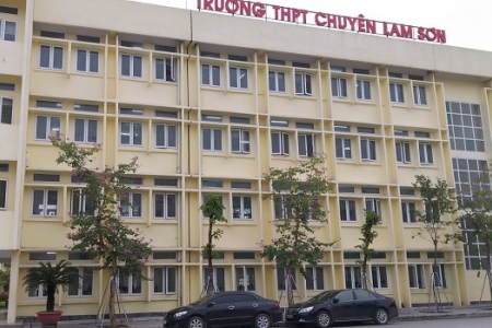 Thanh Hóa: 12 học sinh Trường THPT chuyên Lam Sơn được tuyển thẳng đại học