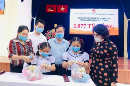 TPHCM: Tiếp nhận 14,970 tỷ đồng ủng hộ kinh phí mua vaccine phòng chống dịch COVID-19