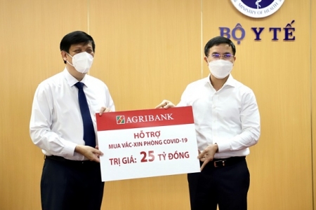 Agribank ủng hộ 81 tỷ đồng phòng chống dịch Covid-19