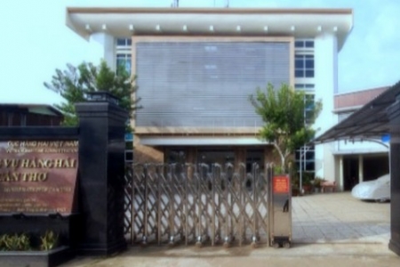 Liên quan đến đường dây xăng giả, một cán bộ Cảng vụ hàng hải Cần Thơ bị khơi tố