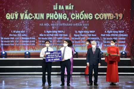 Vietcombank ủng hộ 60 tỷ đồng cho Quỹ vắc-xin phòng, chống Covid-19