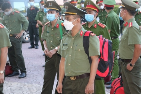 Công an Nghệ An tăng cường 100 cán bộ, chiến sỹ chi viện cho huyện Diễn Châu chống dịch Covid-19