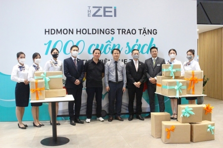 Hơn 1.000 cuốn sách được HDMon Holdings trao tặng cho thư viện The Zei