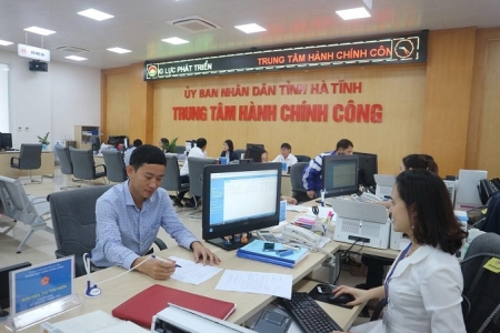 Khuyến khích giải quyết thủ tục hành chính qua dịch vụ công trực tuyến