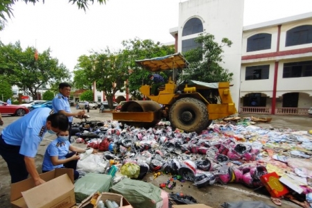 Nghệ An: Tiêu hủy gần 44.000 đơn vị hàng hóa vi phạm