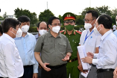 Phải hết sức tránh quan liêu, “xa dân”, triển khai các giải pháp mới quyết liệt, mạnh mẽ, hiệu quả hơn để dập dịch