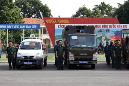 TP.Hồ Chí Minh: Đề xuất tăng cường 4.000 cán bộ chiến sĩ Quân khu 7, 2.000 y bác sĩ và 30 xe cứu thương