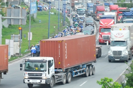 TP. HCM: 8 hiệp hội cùng "kêu cứu" vì… không biết đăng ký giấy đi đường ở đâu