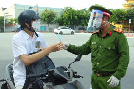 TP. HCM: Hướng dẫn 11 vấn đề kiểm tra giấy đi đường