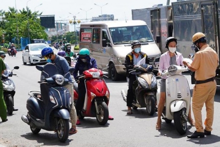 Bình Dương: Tạm dừng triển khai việc cấp thẻ thông hành và giấy xác nhận vận chuyển hàng hóa