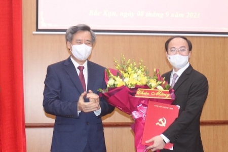 Ban Bí thư điều động Phó chánh Văn phòng Trung ương Đảng về địa phương