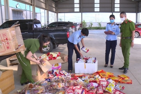 Thanh Hóa: Thu giữ gần 500 kg hàng hóa, thực phẩm đã hết hạn sử dụng