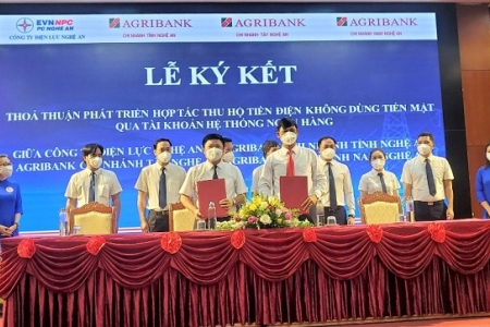 Các chi nhánh Agribank tại Nghệ An ký Thỏa thuận hợp tác với Công ty Điện lực Nghệ An