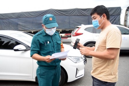 Đồng Nai đồng ý cho người lao động đi ô tô cá nhân qua lại TP. Hồ Chí Minh