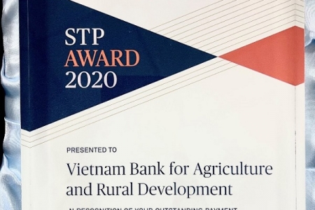 Agribank nhận giải thưởng Tỷ lệ điện thanh toán chuẩn xuất sắc năm 2020