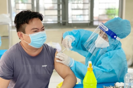 TP. Hồ Chí Minh: 99% dân số đã tiêm mũi 1 vaccine Covid-19