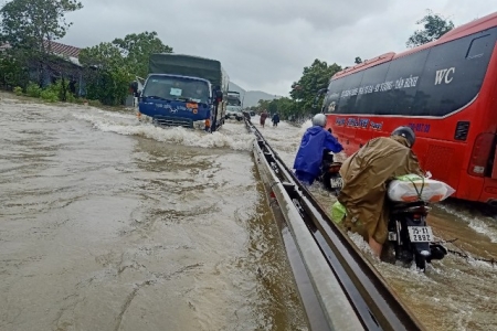 Thừa Thiên Huế: Mưa to, dự kiến nước sông Hương trên báo động 3