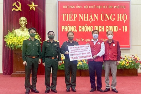 Phú Thọ: Tiếp nhận nhu yếu phẩm trị giá 350 triệu đồng