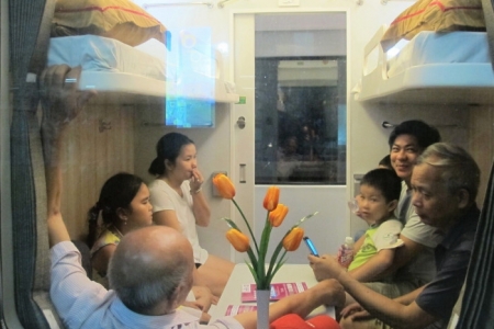 Đường sắt triển khai bán vé nguyên toa, thực hiện đón khách tại nhà