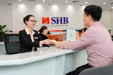 Tưng bừng sinh nhật 28 năm: SHB tri ân khách hàng 28.000 quà tặng