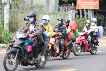 Đắk Lắk: Hỗ trợ người lao động quay lại các tỉnh phía nam làm việc