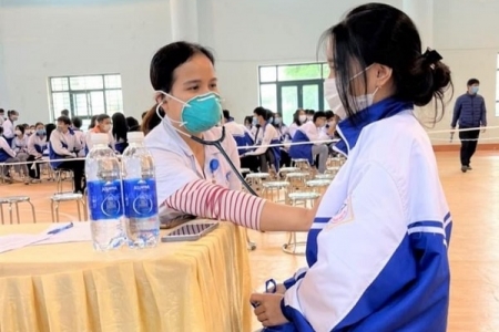 Phú Thọ trên 1.000 trẻ được tiêm vaccine phòng Covid-19 mũi thứ nhất