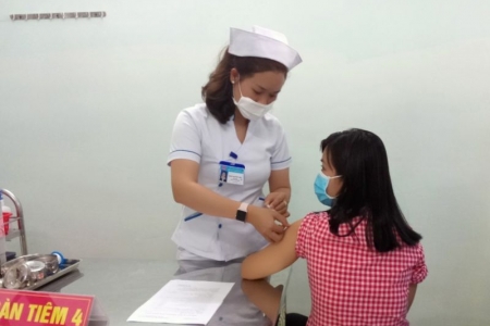 Kon Tum đã có 91,35% người đủ 18 tuổi trở lên được tiêm vaccine phòng Covid-19