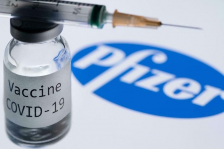 Hà Nội tạm dừng tiêm 02 lô vaccine Pfizer cho học sinh