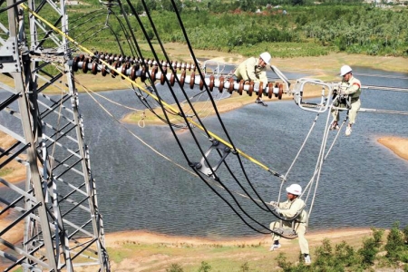 ''Tăng tốc'' đưa dự án đường dây 500kV mạch 3 về đích