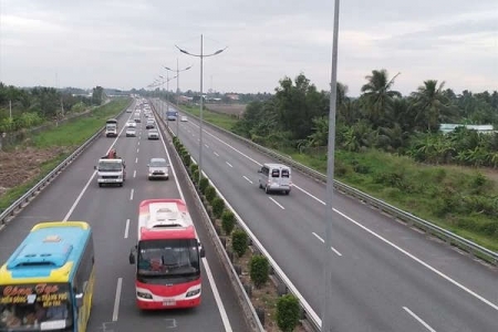 Sở GTVT TP.HCM thu hồi đề xuất người có bằng lái dưới 1 năm không chạy ô tô quá 60km/h