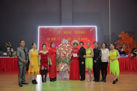 Câu lạc bộ khiêu vũ Long Biên - Hà Nội Dance chính thức được khai trương