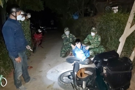 Bộ đội Biên phòng Quảng Trị bắt vụ vận chuyển 55 kg pháo lậu