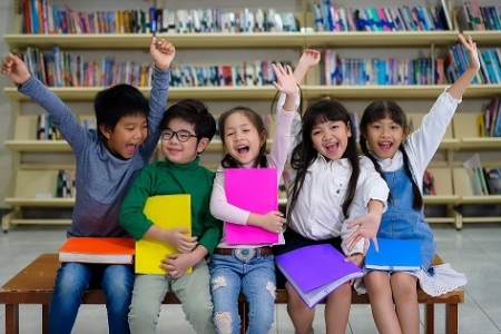 ILA trao 5.000 suất học bổng cho các học sinh ưu tú trên toàn quốc