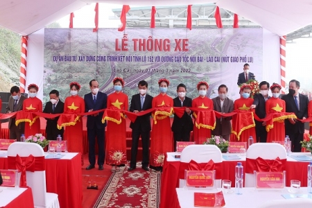 Thông xe nút giao nối Phố Lu với cao tốc Nội Bài - Lào Cai