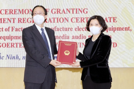 Bắc Ninh trao Giấy chứng nhận đầu tư dự án mở rộng cho Công ty TNHH Goertek Vina